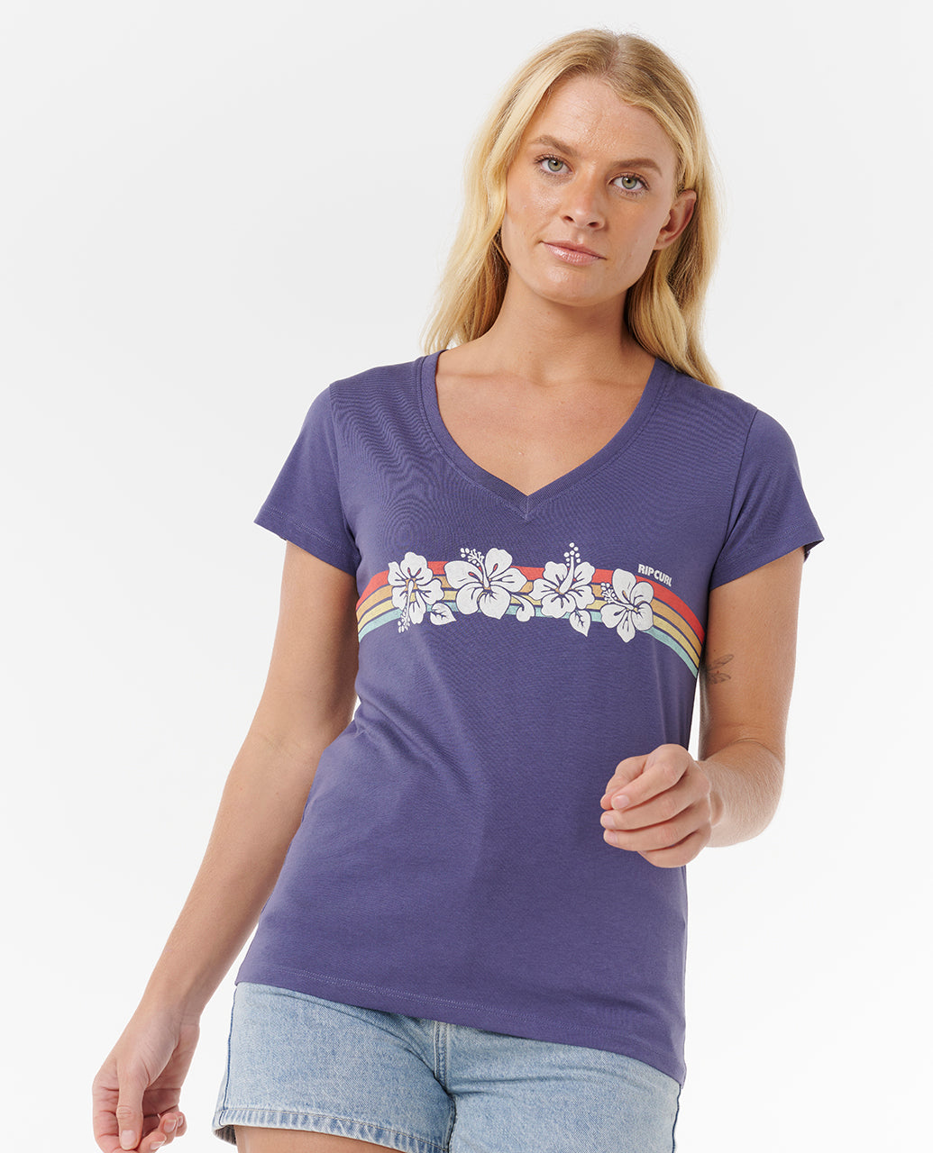 KEEPSAKES V-NECK TEE