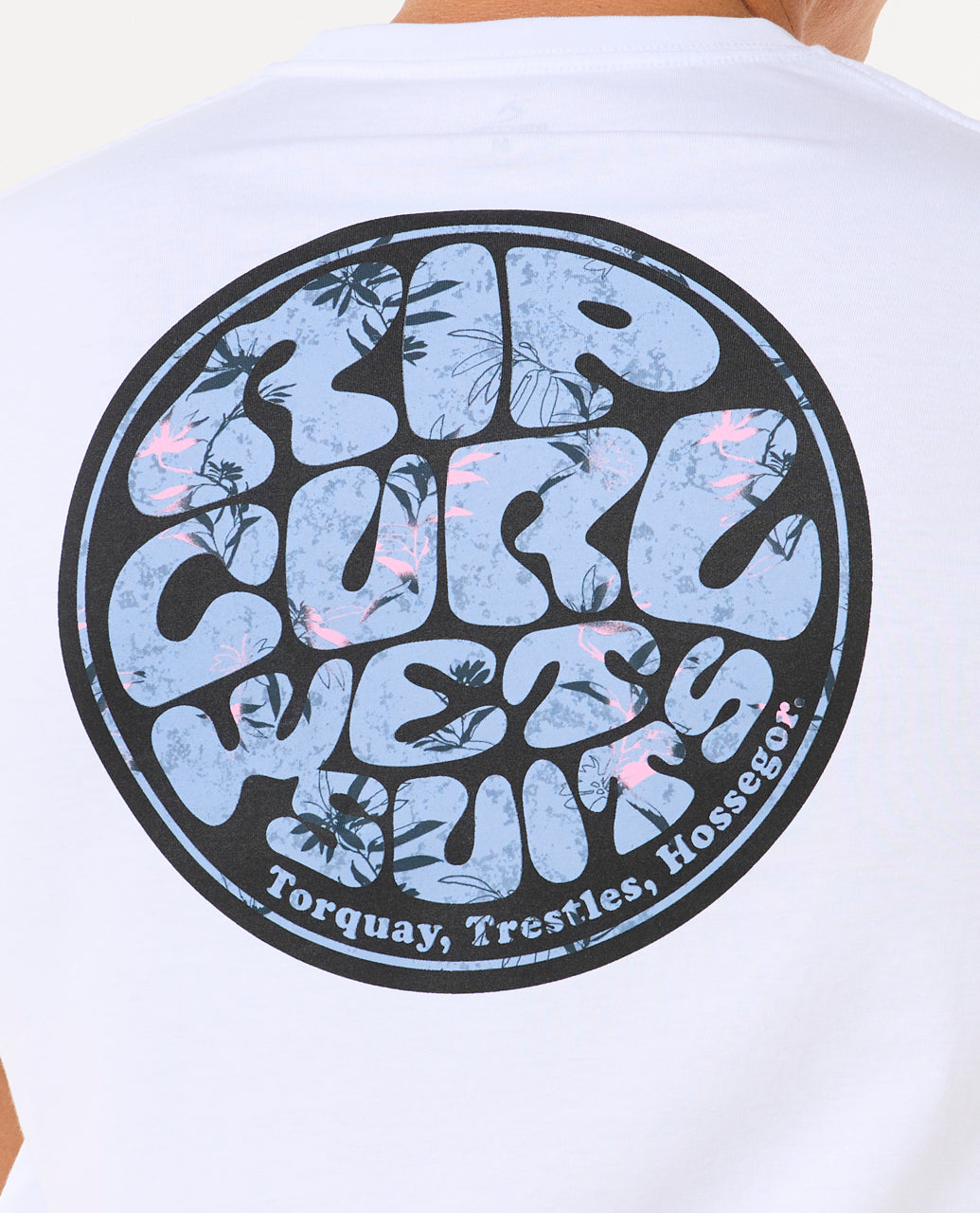 WETTIE PASSAGE ICON TEE.