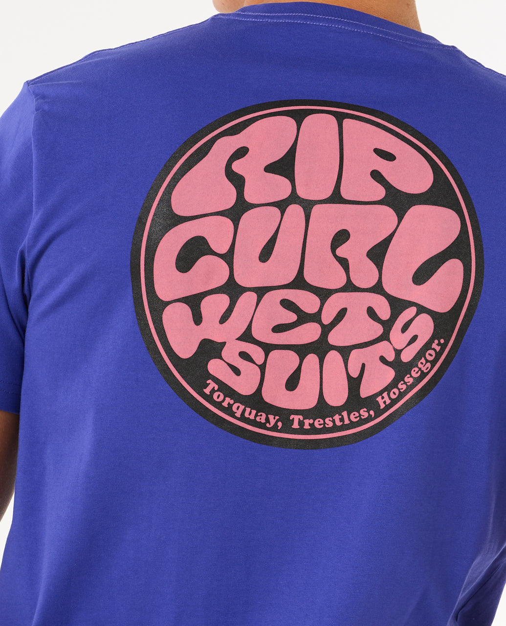 WETTIE PASSAGE ICON TEE.