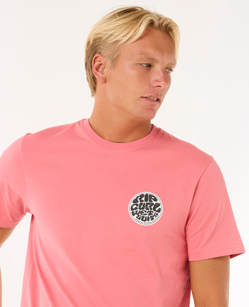WETTIE PASSAGE ICON TEE.