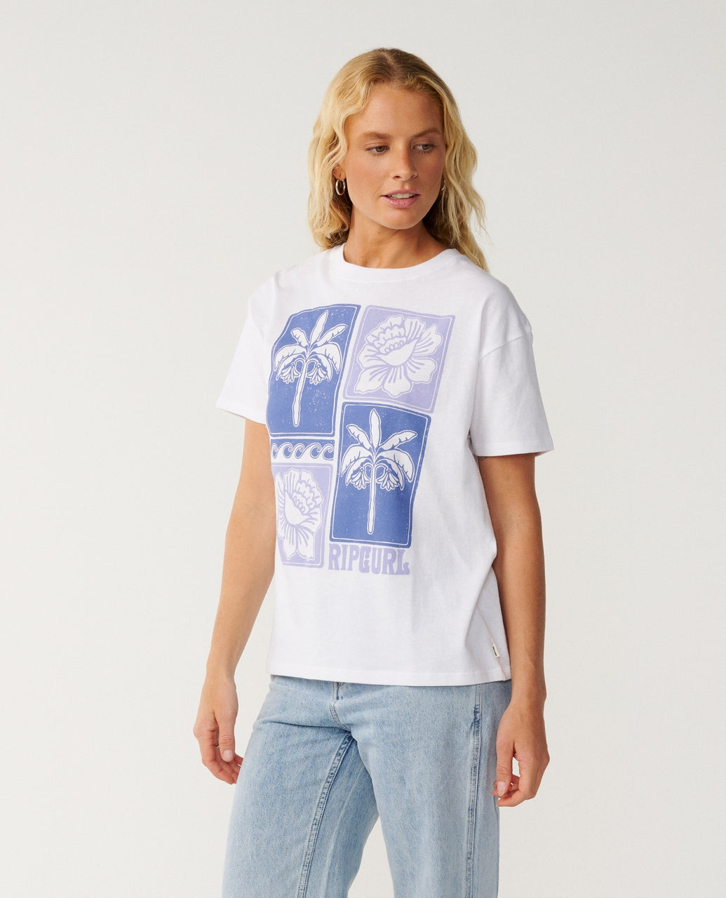 BOSSA NOVA RELAXED TEE