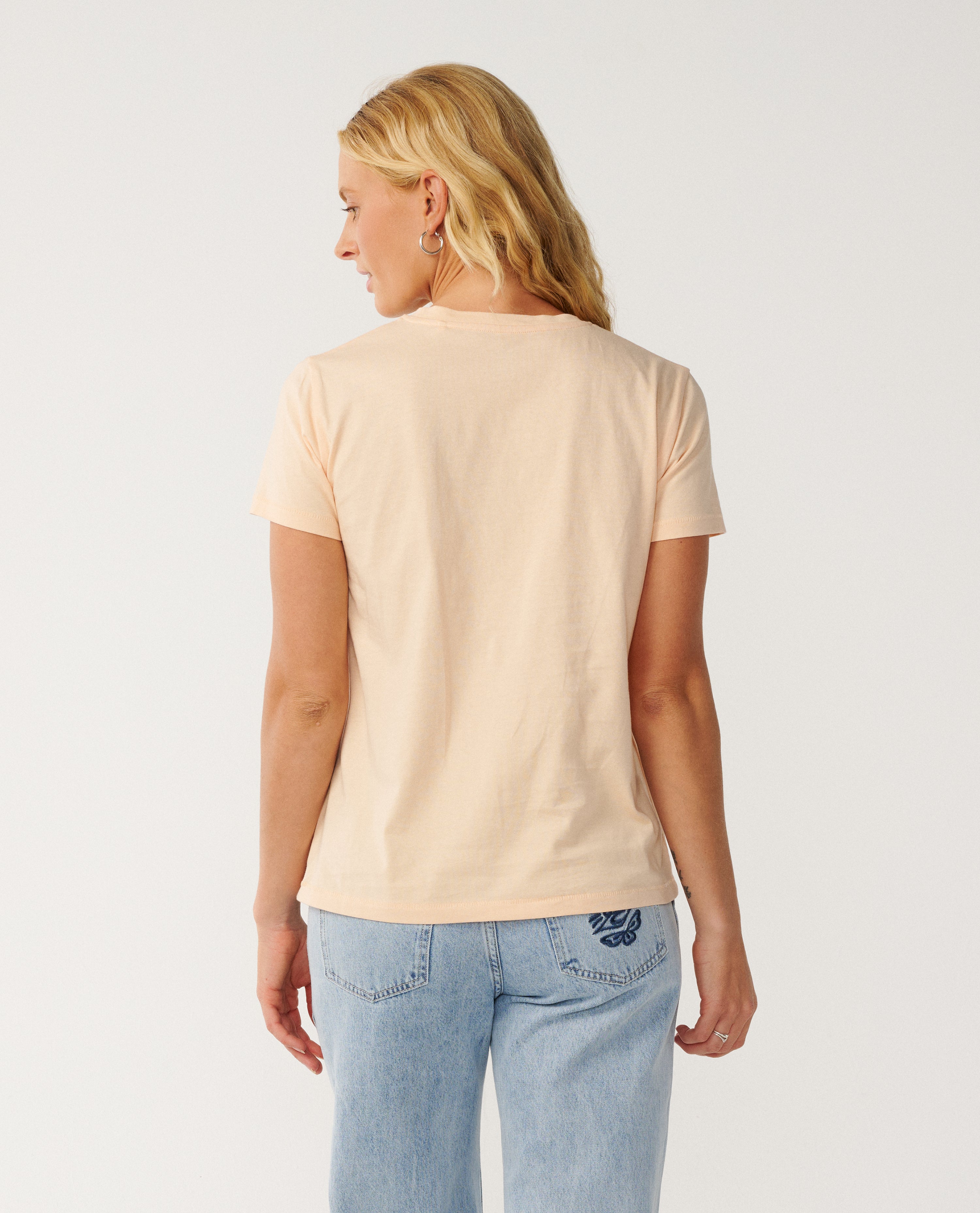 PARTY WAVE SS TEE STANDARD