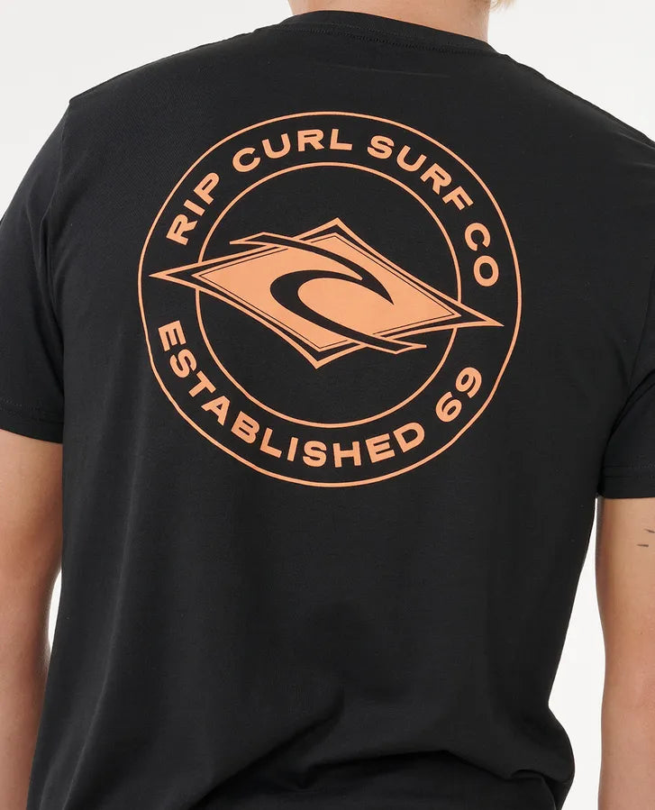 STAPLE TEE.