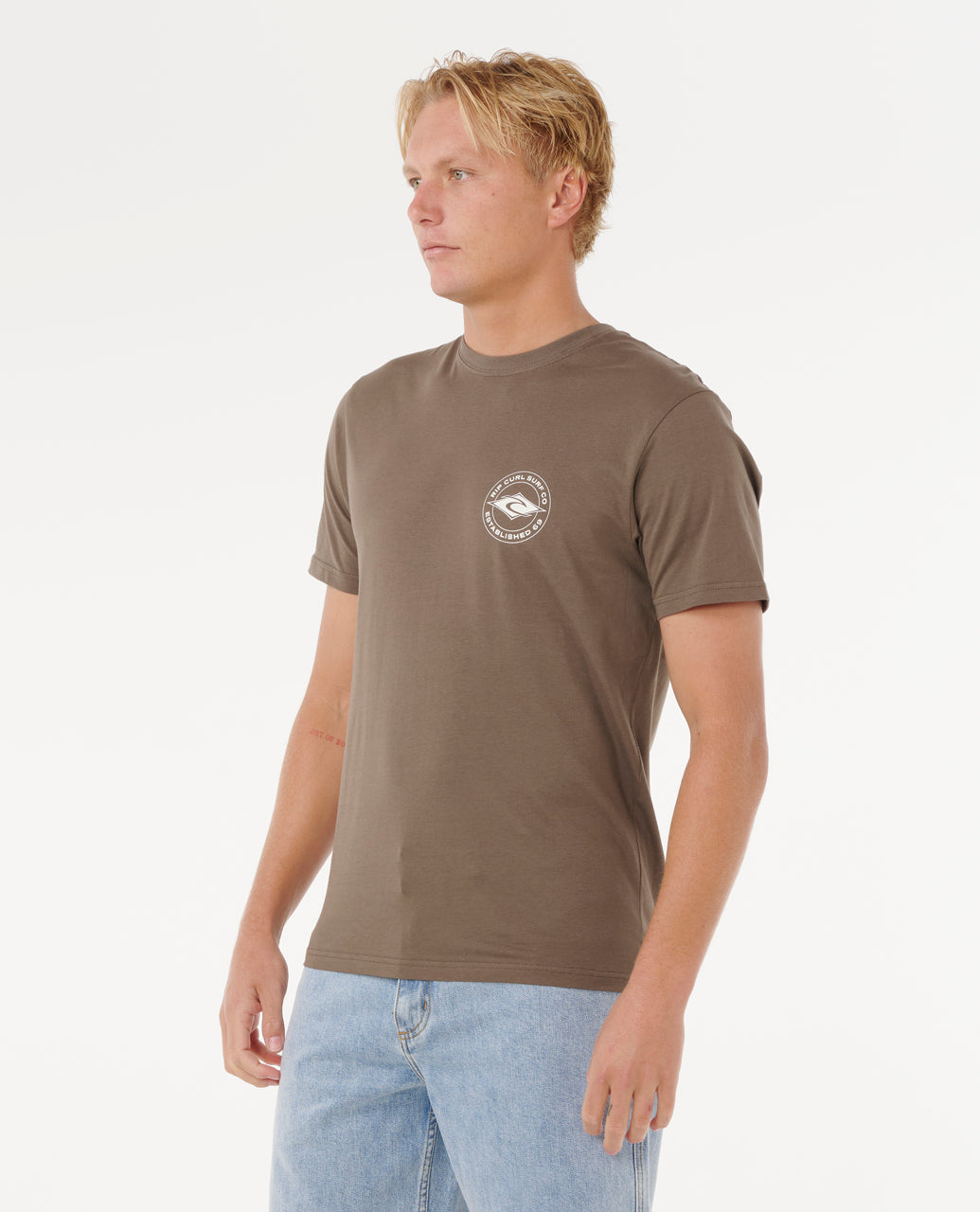 STAPLE TEE.