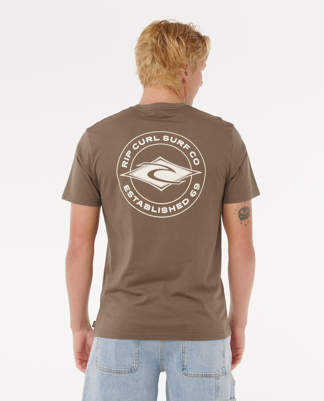 STAPLE TEE.