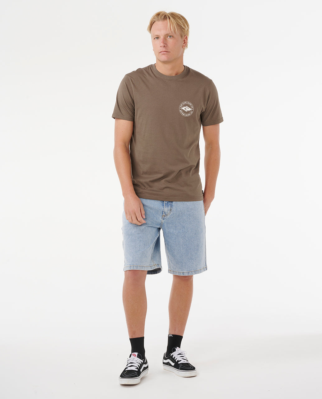 STAPLE TEE.