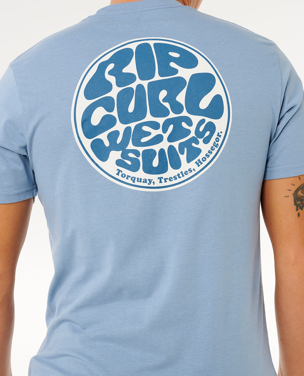 WETTIE PASSAGE ICON TEE.