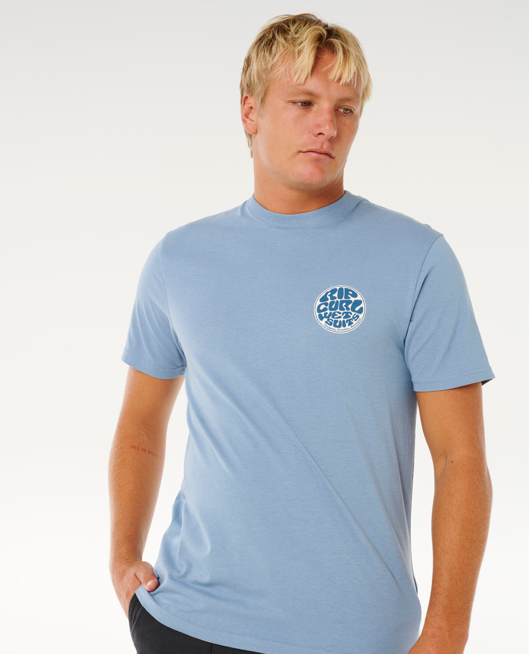 WETTIE PASSAGE ICON TEE.