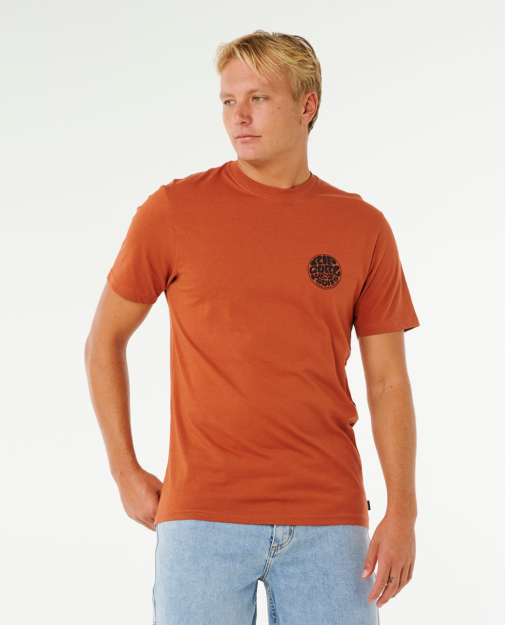 WETTIE PASSAGE ICON TEE.
