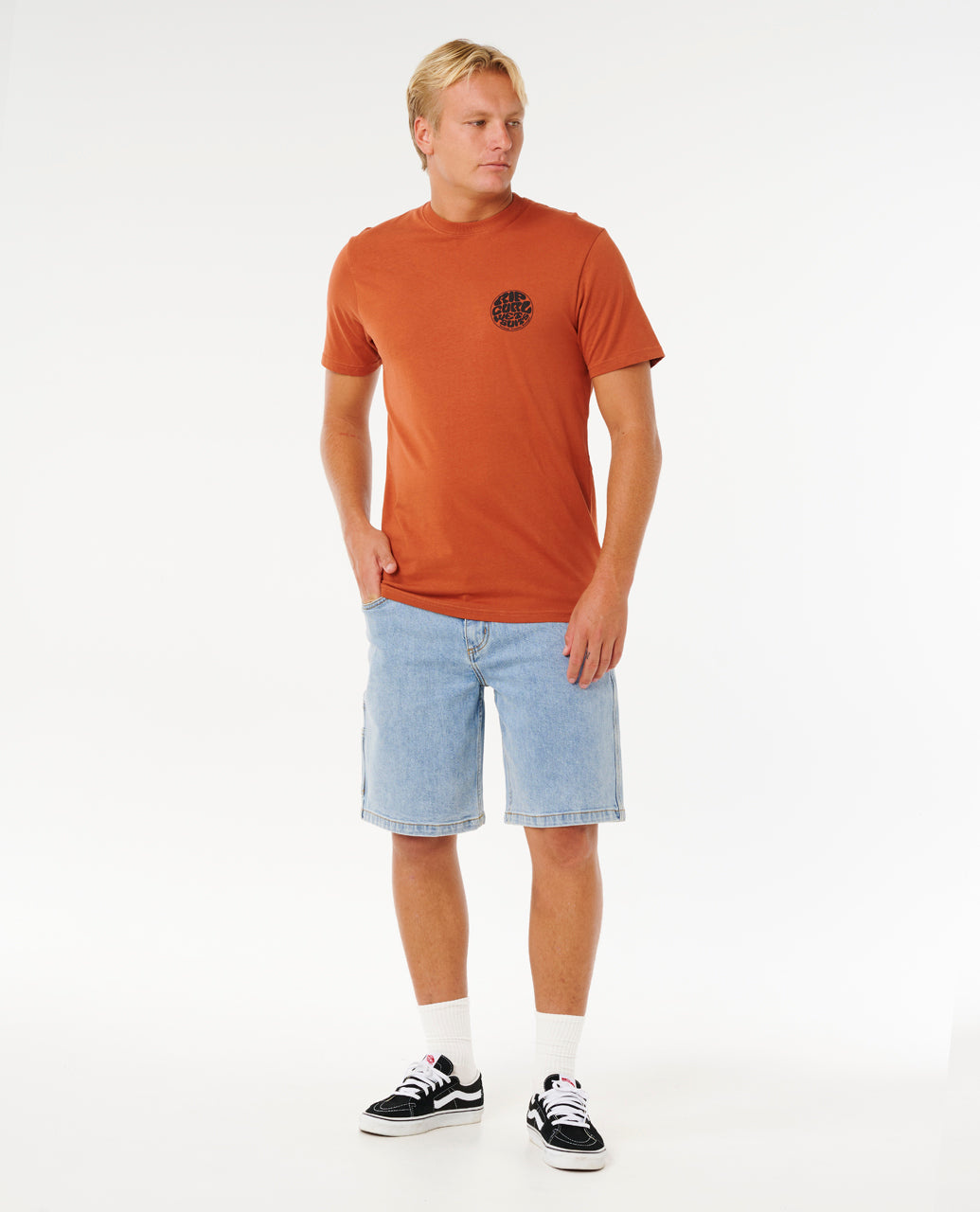 WETTIE PASSAGE ICON TEE.