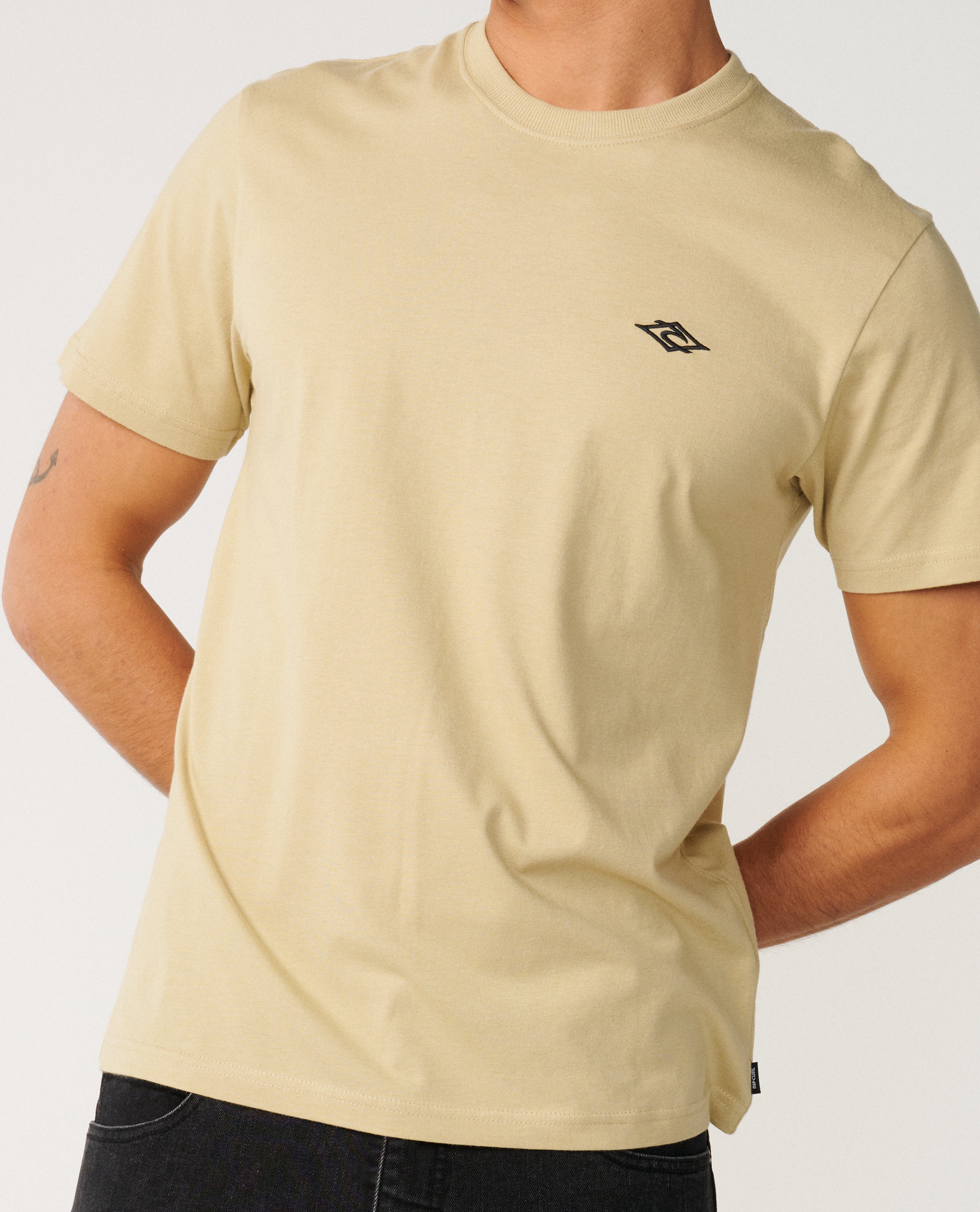 STREAMLINE EMBROID TEE
