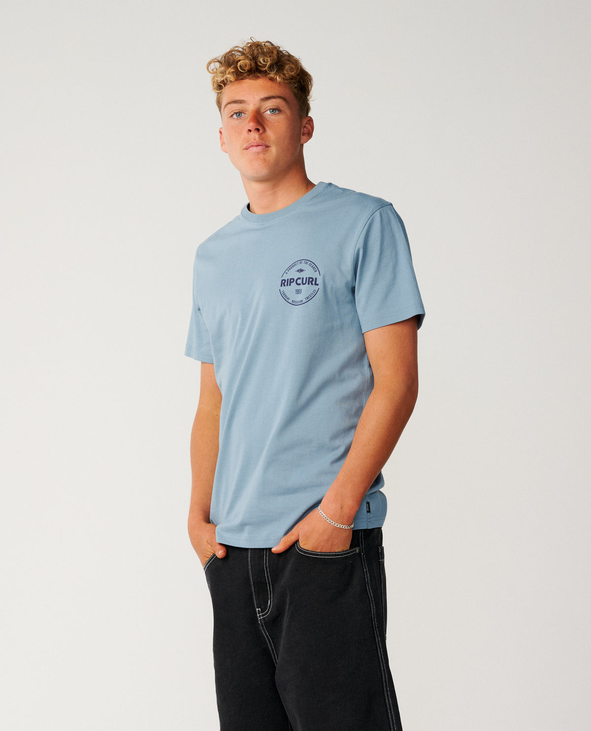 STAPLE TEE