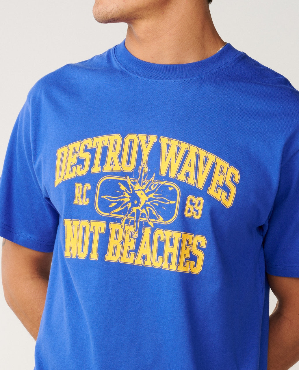 DISORDER DESTROY WAVES TEE