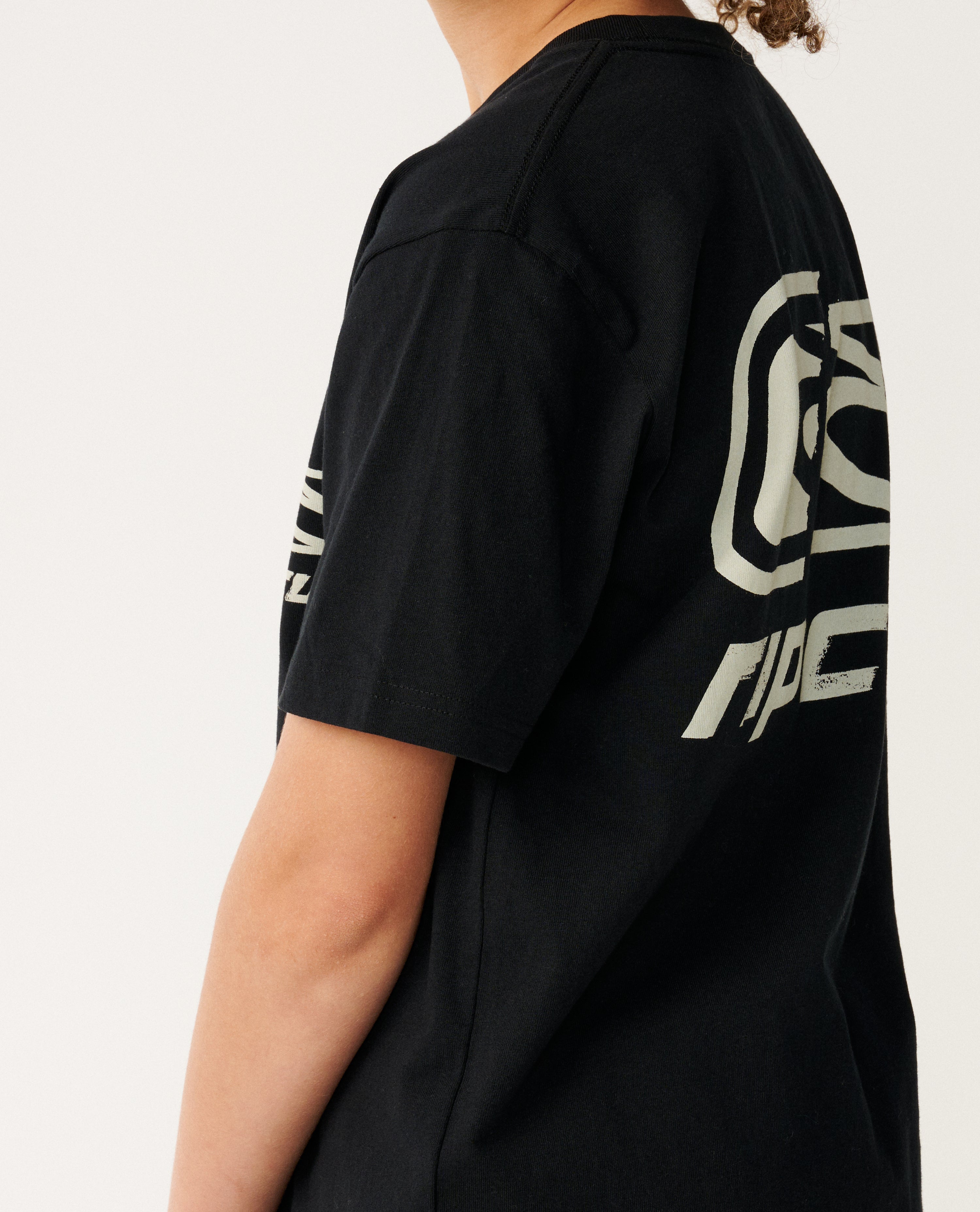 ARCHIVE RIPPED TEE-BOY