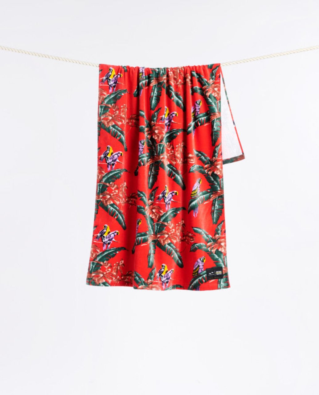 JUNGLE BIRDS Beach Towel